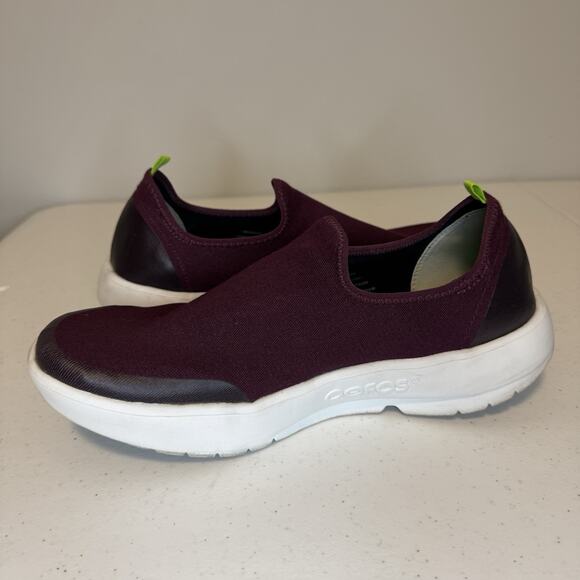 OOFOS Women's Size 11 Oomg Eezee Low Comfort Recovery Shoes Cabaret Burgundy - Picture 5 of 12